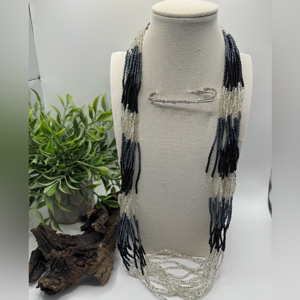 14-strand seed bead necklace, EUC. Ombré tones from black to clear. Pull-over. - Picture 3 of 4